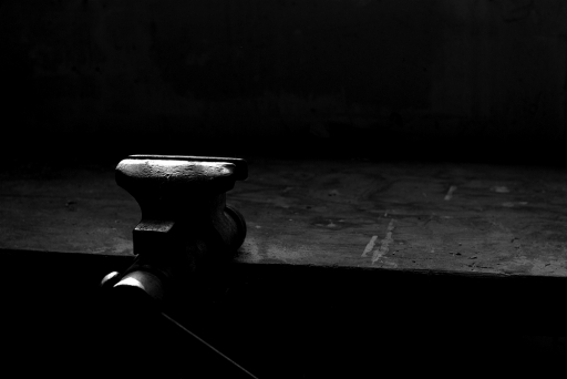 2011-02-11 / sorcier
Par: sorcier -  [ Noir et Blanc, Sepia et desaturation partielle ]
