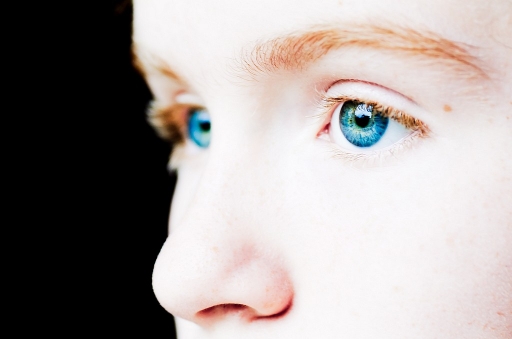 [Août-Septembre 2011] Regard(s) / neosilencers
"Angel eyes" par neosilencers
