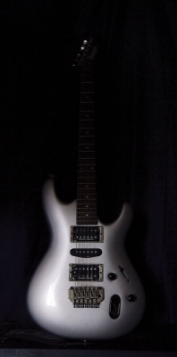 2009-12-27/ philippe_e
par: philippe_e -[ Noir et Blanc, Sepia et desaturation partielle ]-
