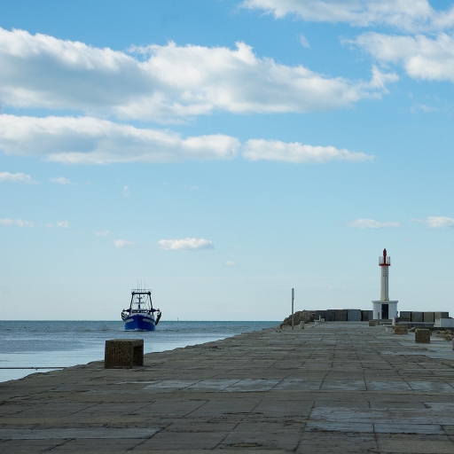 2010-11-27/ bruno84450
Par bruno84450 dans [ Bateaux / Voile / Nautisme ]
