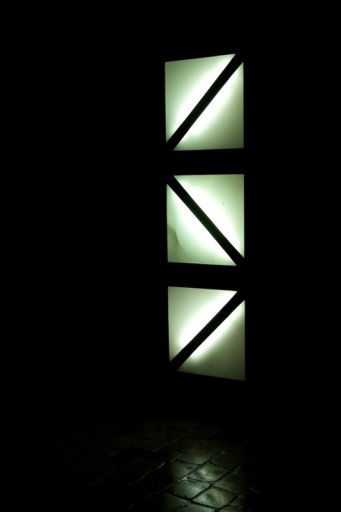 2011-01-15 angie
Par : Angie [ Reflets et ombres ]
