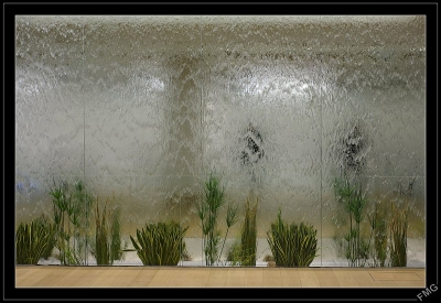 2009-10-24/ FMG
Par : FMG  [ Rues / Ambiance de ville / Paysages urbains ]
