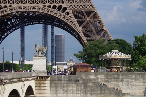 2013-08-01 / Passeret
Passeret    [ Rues / Ambiance de ville / Paysages urbains ]
