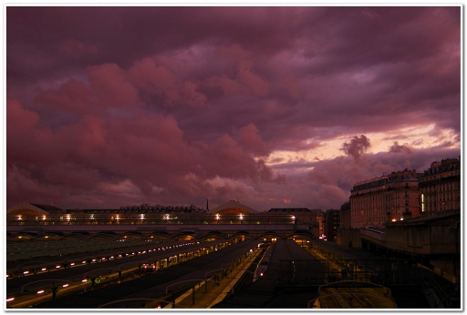 2013-09-19 / spidermoon
spidermoon [ Coucher / Lever de soleil ]
