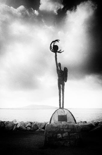 2014-06-23 / olilignan 
olilignan    [ Noir et Blanc, Sepia et desaturation partielle ]
