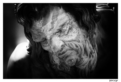 2013-05-09 / berzip 
berzip  [ Monuments / Statues ]
