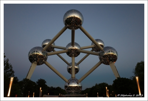 2013-07-02 / MouLaG Ã”fr
MouLaG Ofr   " L'Atomium vu de l'exterieur, au Ricoh GR "
