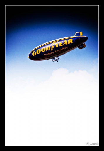 2011-04-28 / klank
Par : klank   [ Aeronefs / Sports aeriens ]
