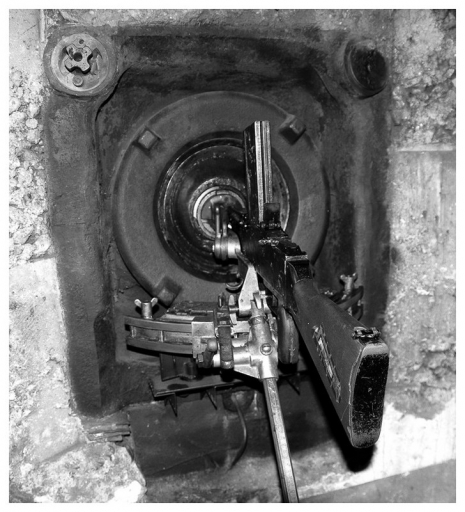 2011-09-28 / Iancurtis
Par Iancurtis dans les series 	
Ligne Maginot ouvrage de La Ferte 
