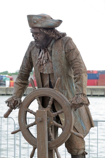 2022-06-08 Hermès
Hermès [portraits]
