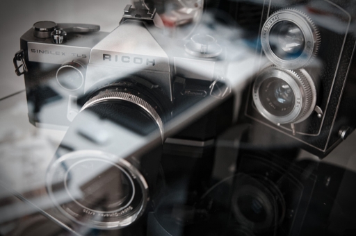 2016-05-08/Batist
Batist Natures mortes, photos d'objets] 
