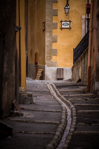 2020-12-05 / SerDeber
SerDeber [vos séries : La vieille ville de Brianà§on]
