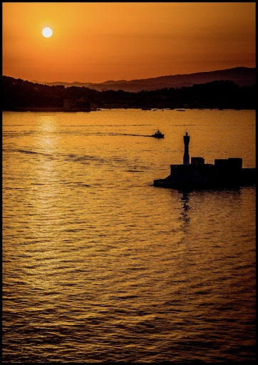 2018-08-15/Mickmac
Mickmac [Environnement urbain et constructions humaines]
