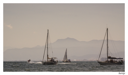 2014-09-03 / berzip
berzip [La mer, l'ocean]
