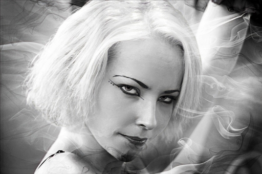 2013-12-15 / ercan34
ercan34 [Noir et Blanc, Sepia et desaturation partielle]
